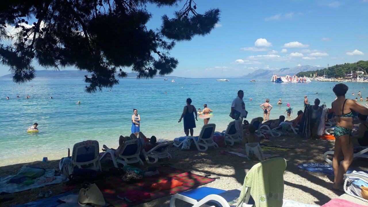 Apartments And Room Nevenka Makarska Exterior foto